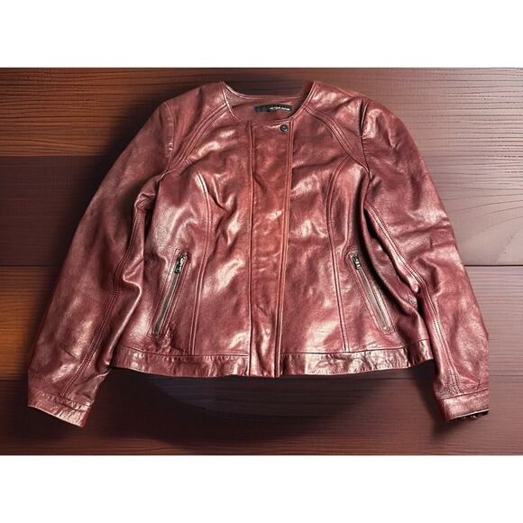 Vintage Wilsons Classic, Leather Womens Burgundy Jacket Sz(XL) Zipper On Back